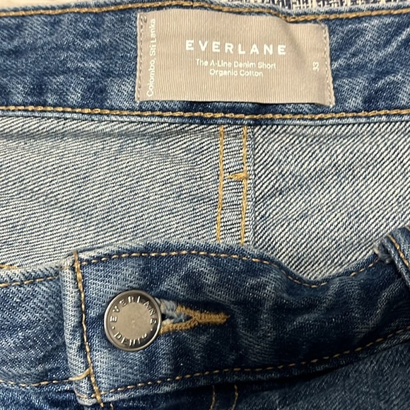 Everlane The A-Line Denim Short in medium indigo - size 33 - Picture 11 of 13